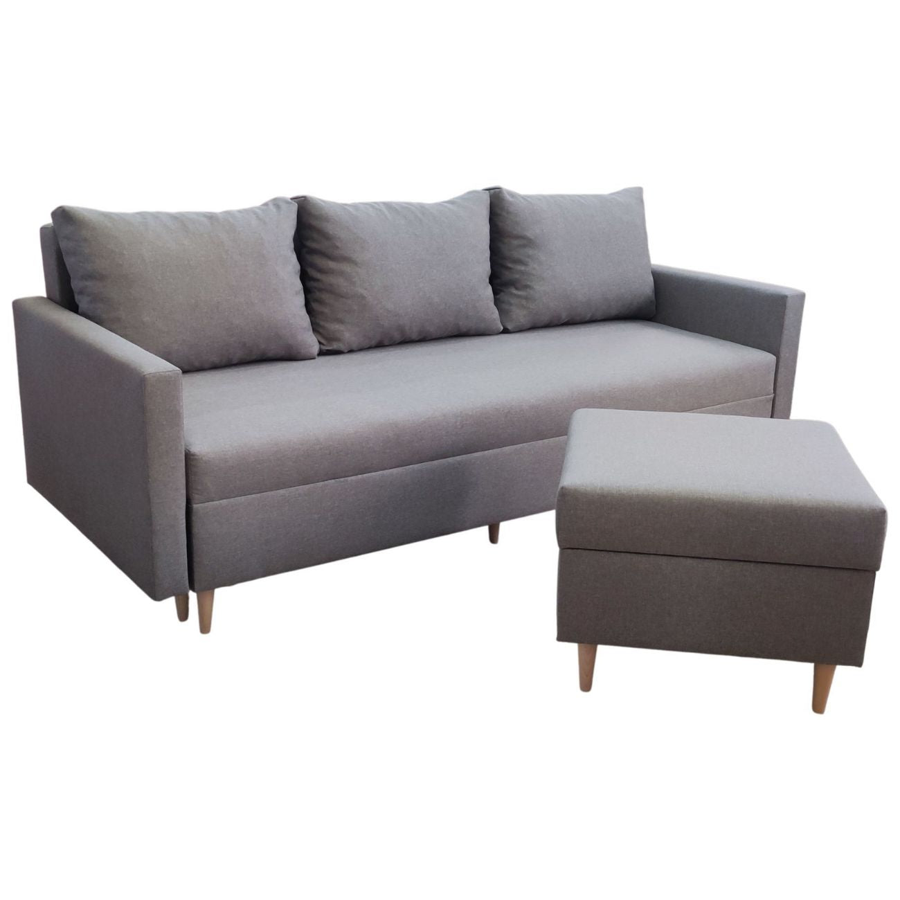 Kanapa rozkładana posiada wygodną funkcję spania o powierzchni 140x190 cm. Dodatkowo skandynawska sofa posiada duży pojemnik na pościel,