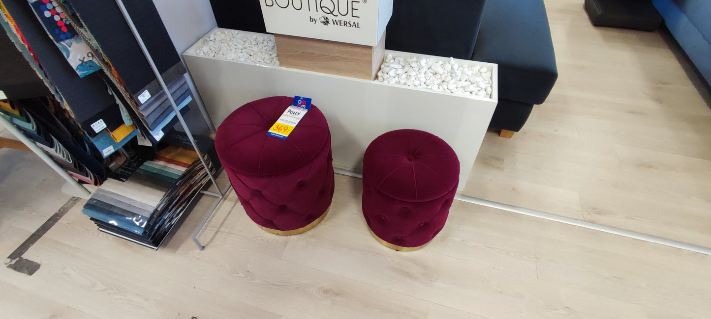 2 eleganckie pufy okrągłe z przeszyciami, pikowaniami i guzikami oraz złotymi wstawkami.