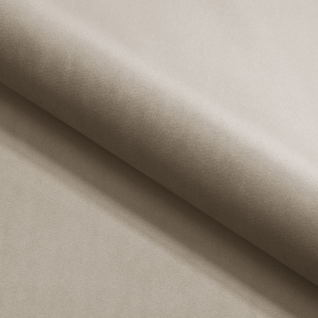 Zdjęcie przedstawiające detale tkaniny Riviera 16. Beżowa tkanina Riviera jest dostępna w łóżku kontynentalnym dream 180x200 cm w promocyjnej cenie