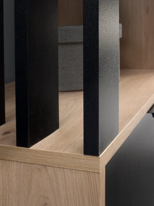 GARDEROBA DO PRZEDPOKOJU Z LUSTREM HAGA LOFT PÓŁKI