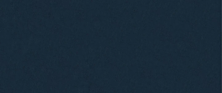 NIEBIESKI NAROŻNIK DO SALONU ROZKŁADANY FUNKCJA SPANIA HONEY L + DUŻA PUFA