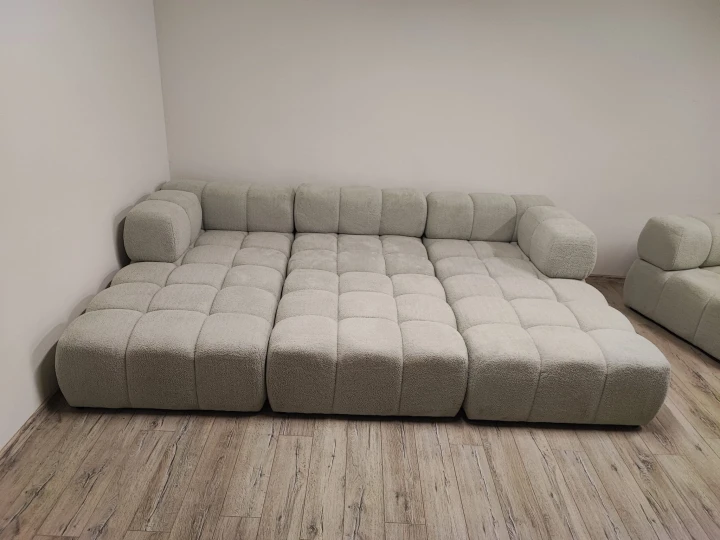 NOWOCZESNY NAROŻNIK MODUŁOWY DO SALONU ROGÓWKA CLIXI MINI U 279 CM + PUFA